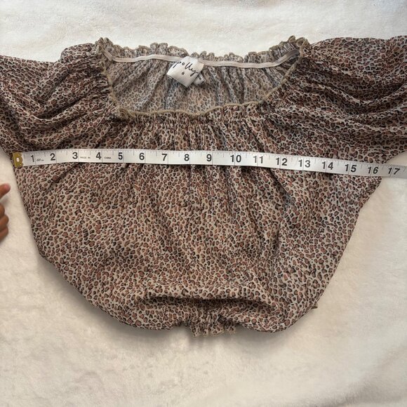 Polly Leopard Print Off-Shoulder Smocked Hem Long Sleeve Crop Top Woman's Size 2 - Picture 6 of 8